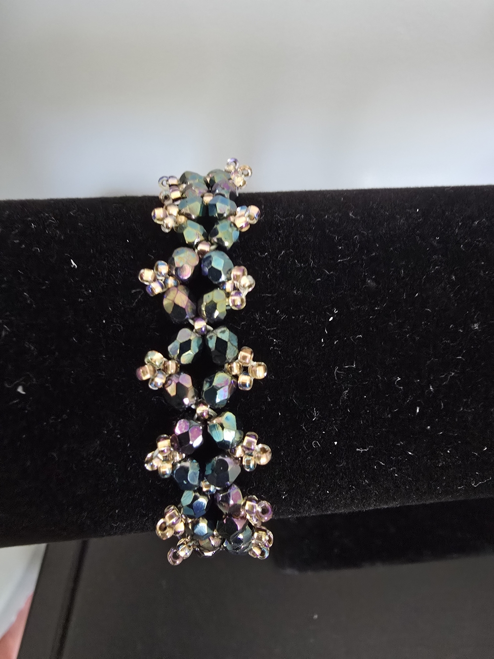 Iridescent Faceted Bead Bracelet - Multi Hues